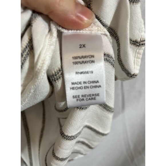 Fever 2X Long Sleeved White Striped Tunic Blouse - Picture 3 of 7